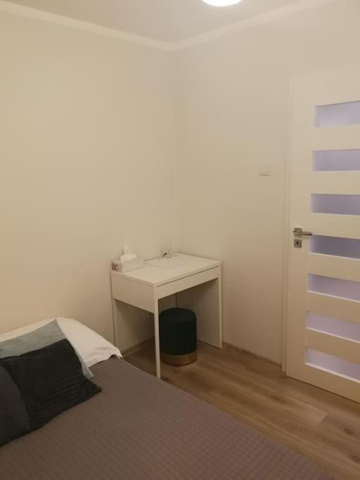 Uroczy, Jasny Apartament Oraz Bezplatny Parking! Apartment คราคูฟ ภายนอก รูปภาพ