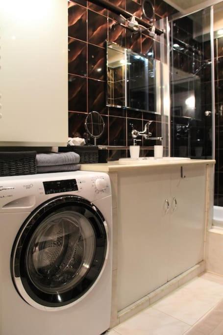Uroczy, Jasny Apartament Oraz Bezplatny Parking! Apartment คราคูฟ ภายนอก รูปภาพ