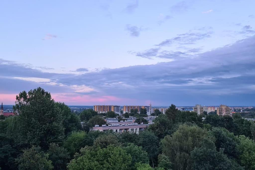 Uroczy, Jasny Apartament Oraz Bezplatny Parking! Apartment คราคูฟ ภายนอก รูปภาพ