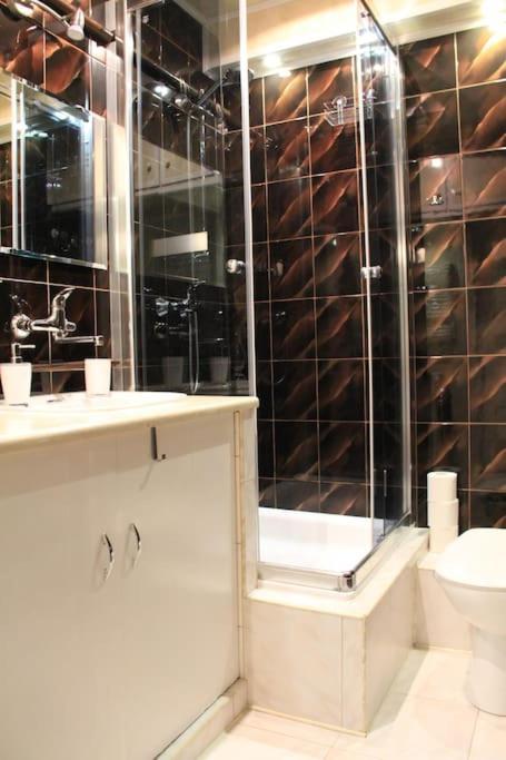 Uroczy, Jasny Apartament Oraz Bezplatny Parking! Apartment คราคูฟ ภายนอก รูปภาพ