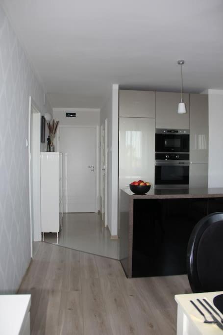 Uroczy, Jasny Apartament Oraz Bezplatny Parking! Apartment คราคูฟ ภายนอก รูปภาพ
