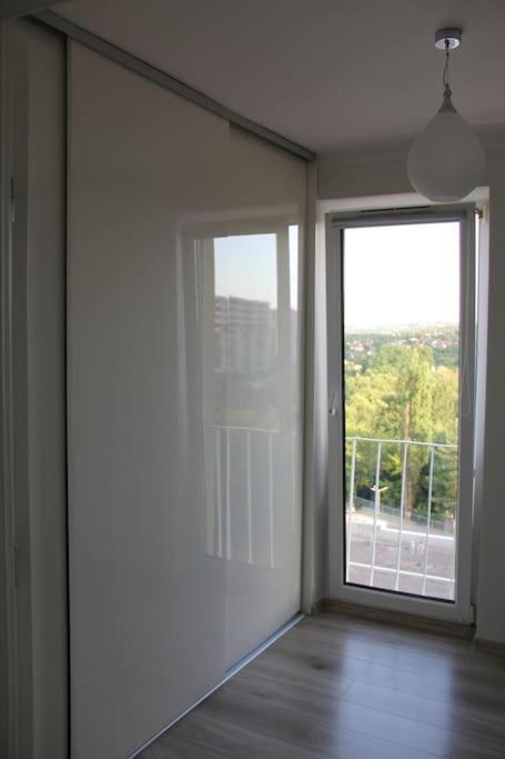Uroczy, Jasny Apartament Oraz Bezplatny Parking! Apartment คราคูฟ ภายนอก รูปภาพ